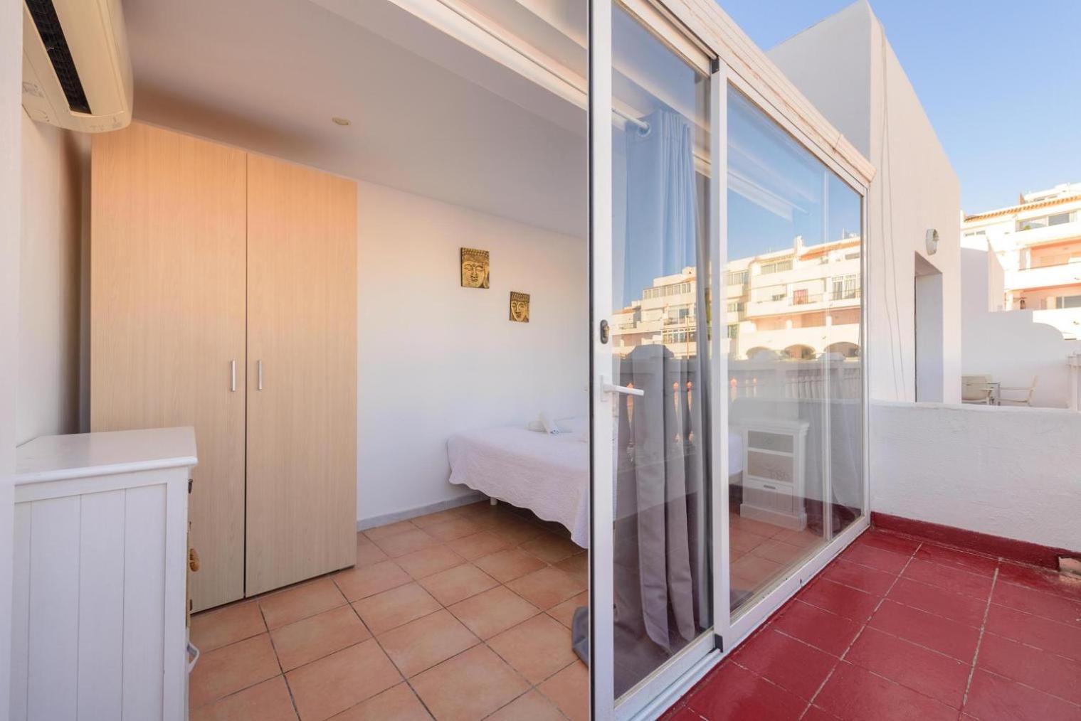Jacaranda Apartments & Studios Es Cana Szoba fotó