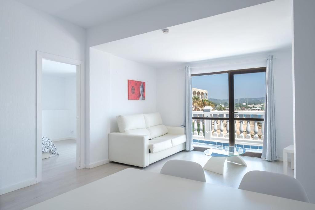 Jacaranda Apartments & Studios Es Cana Kültér fotó
